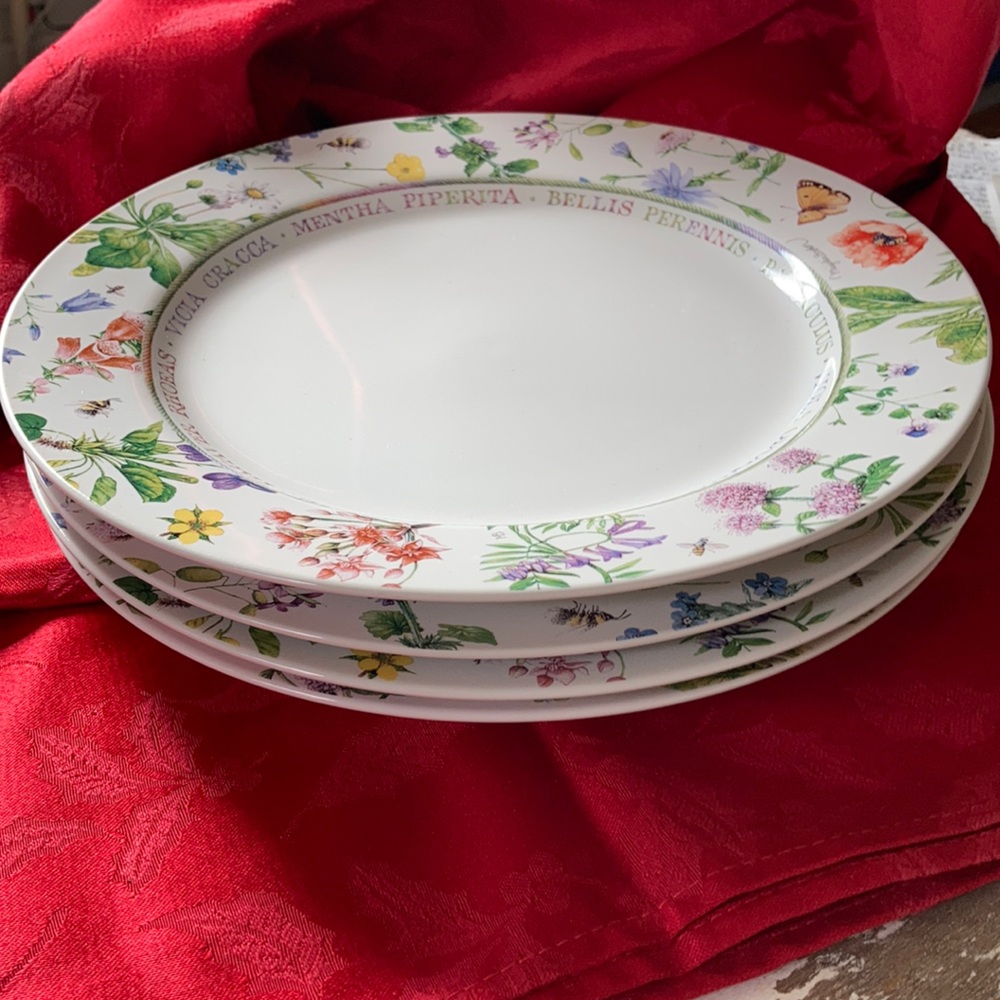 Wildflower Meadow Plates Marjolein Bastin As of Aug 2022 —-1 plate remains!! 8/8